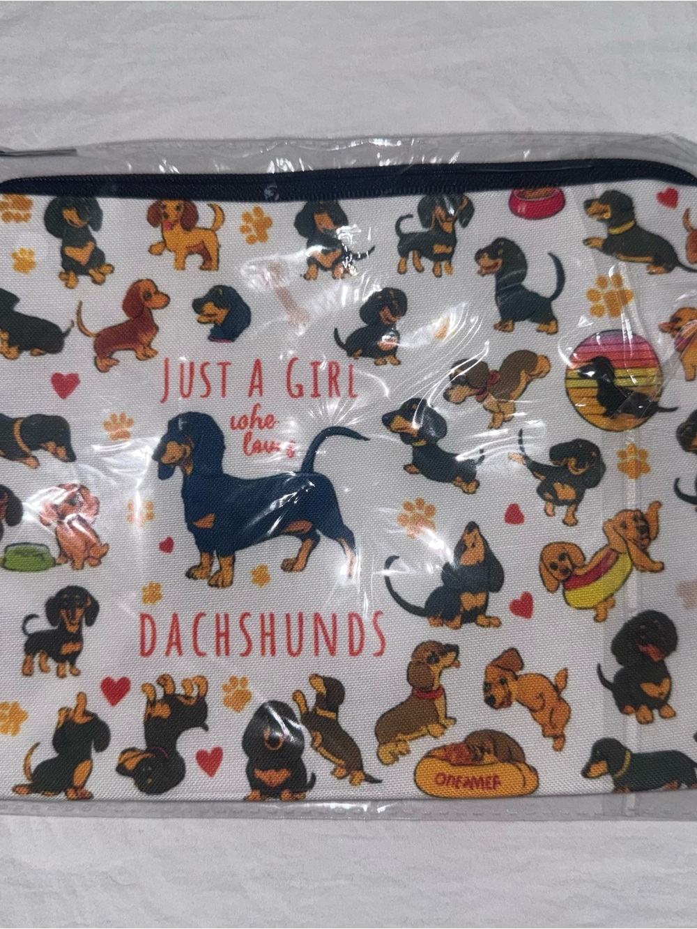 Dachshund Zipper Pouch